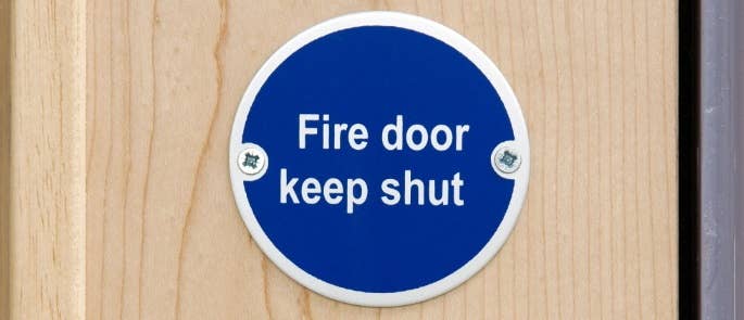 Fire door keep shut sign