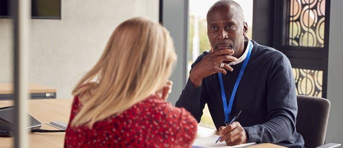 Employee communicating with her employer